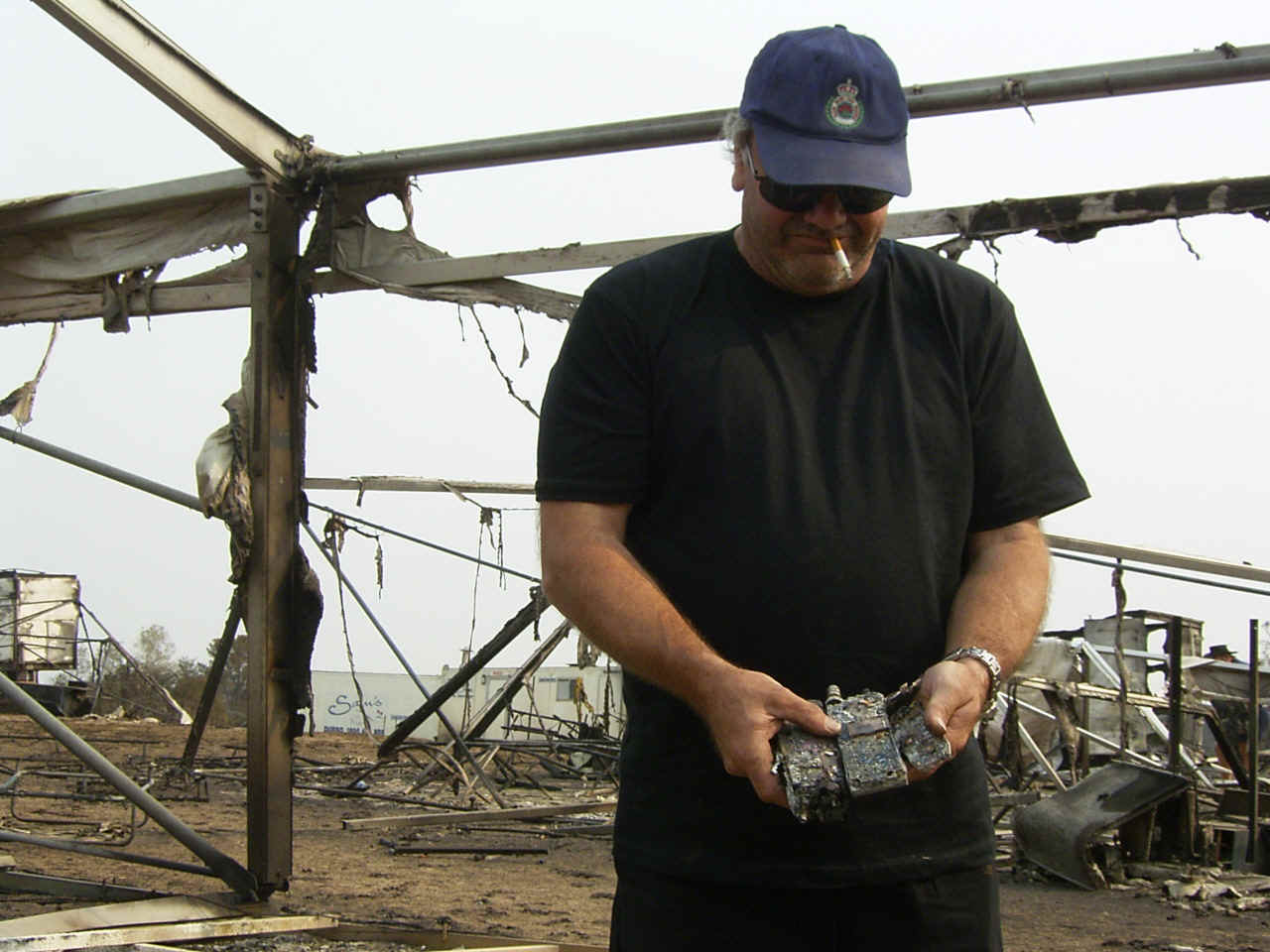 RIMG0128.JPG (352453 bytes)